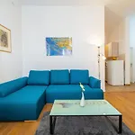 History Apartments Center